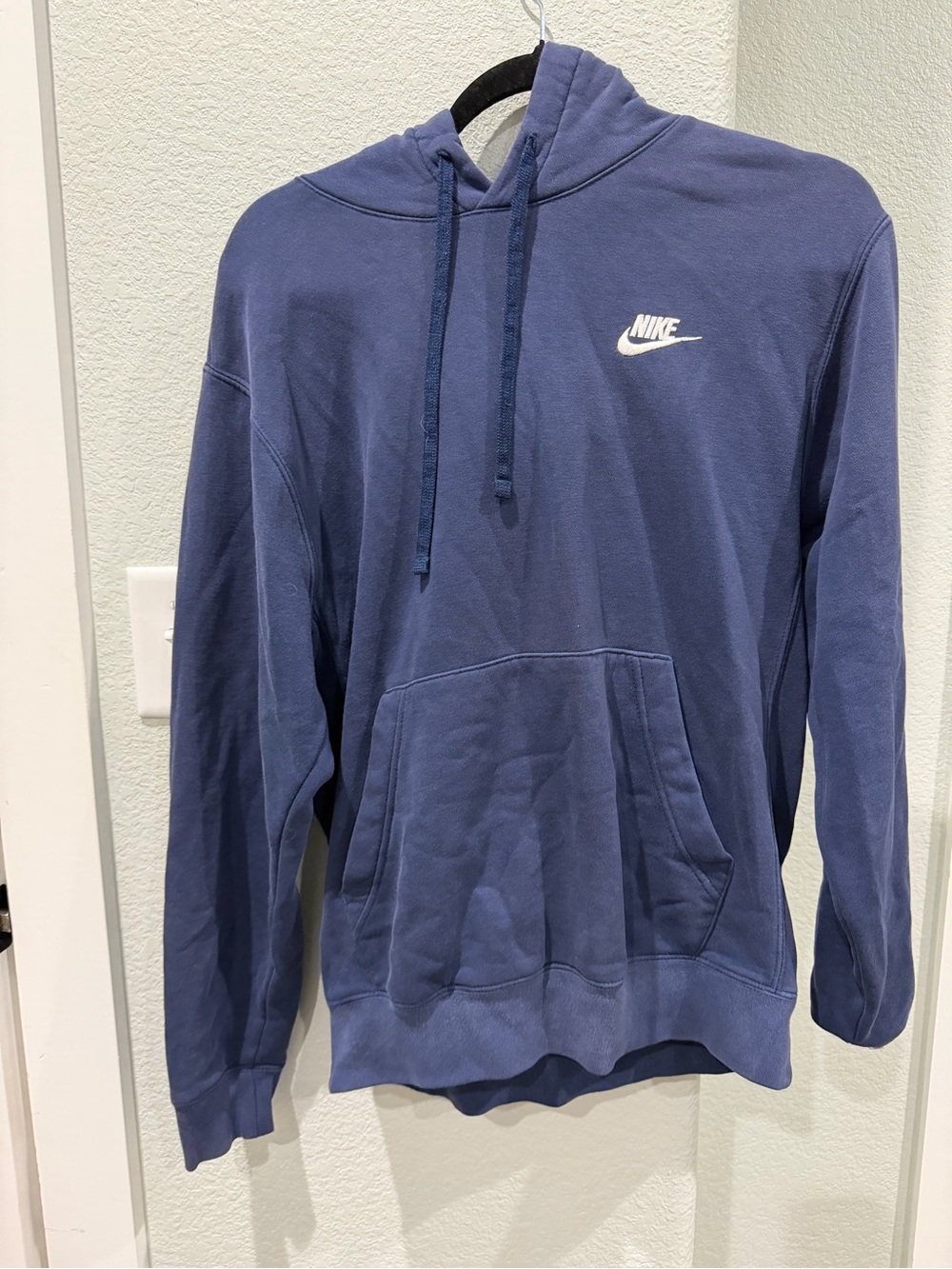 Nike Men’s Slate Blue Pullover Hoodie with White Logo